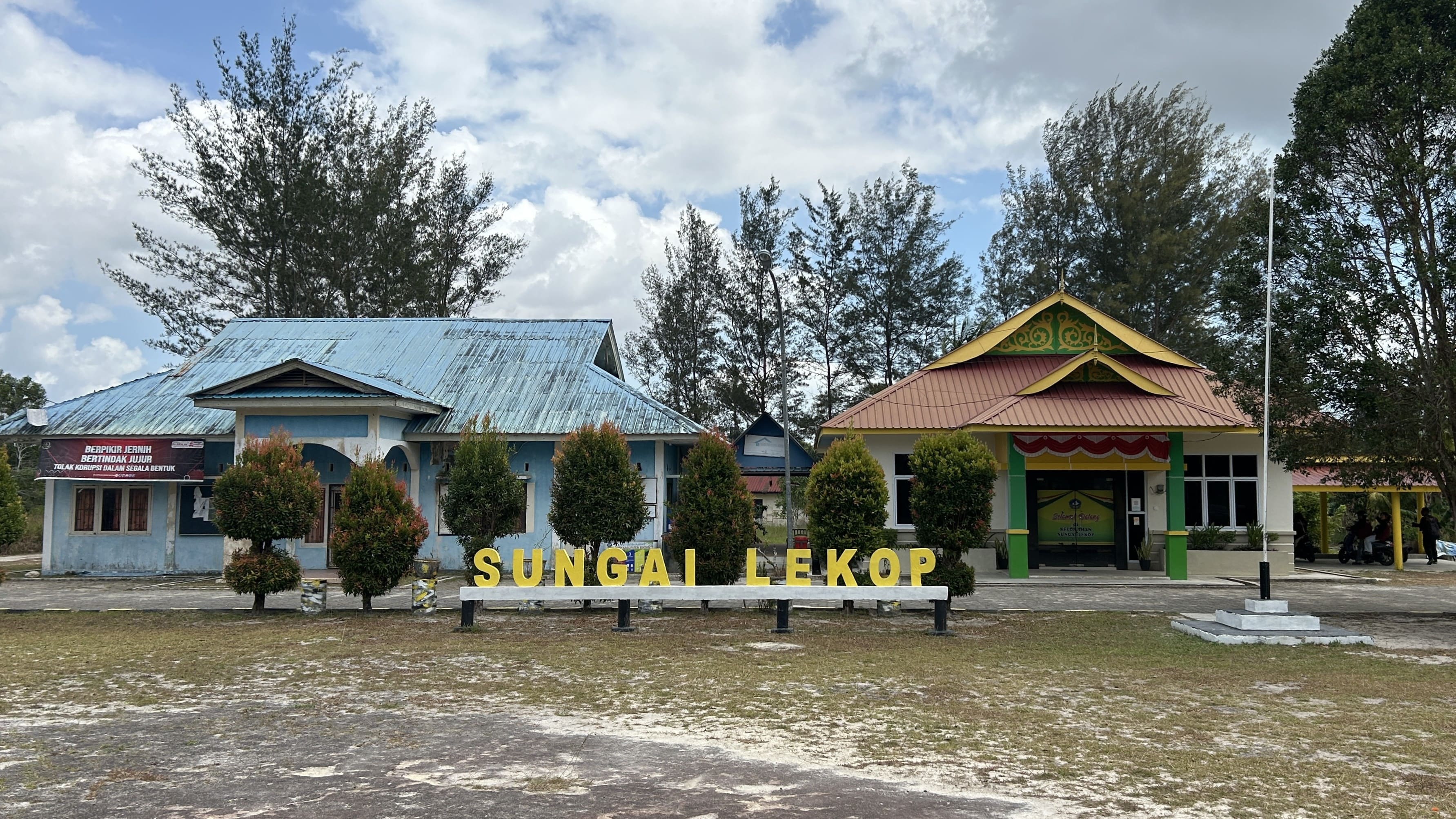 Kantor Kelurahan Sungai Lekop