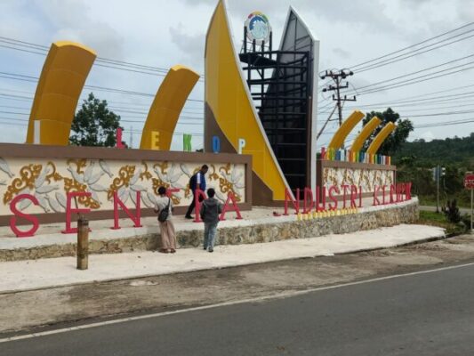 Kantor Kelurahan Sungai Lekop